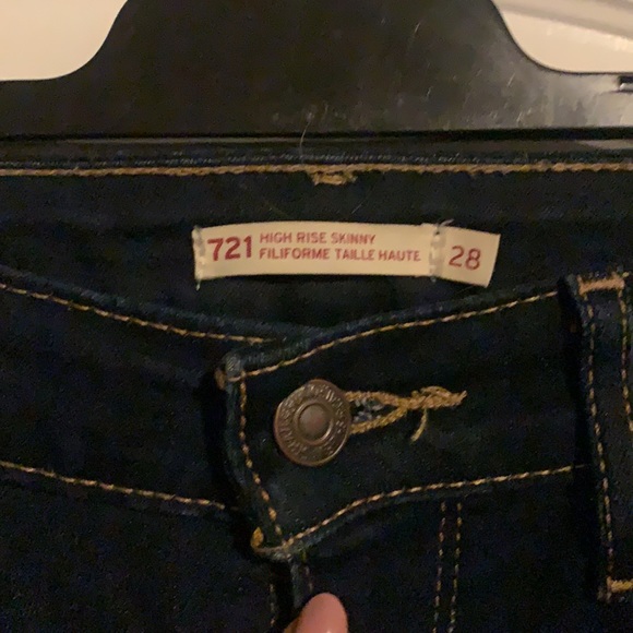 Levi’s 721 high rise skinny - dark wash - Picture 7 of 7